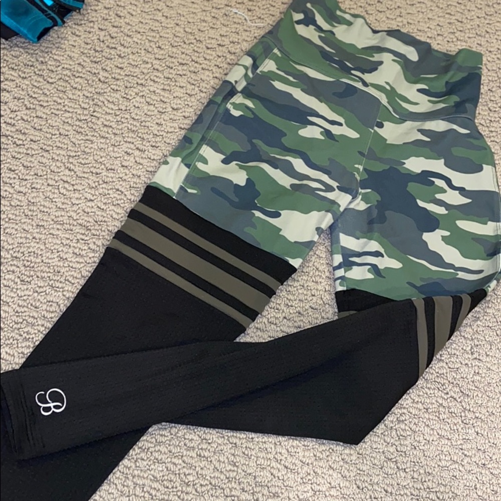 Bombshell sportswear leggings